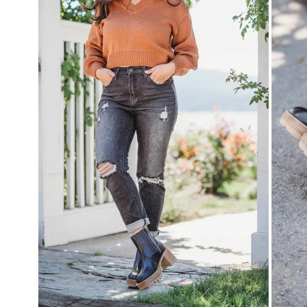Women’s Booties-great for fall/winter - Picture 2 of 2